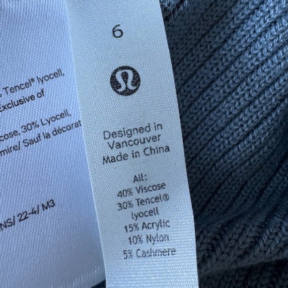 LULULEMON knit pullover sz 6 (S) relaxed fit with wider sleeves sky blue - Picture 6 of 15